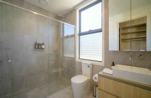 Mulgrave House | Waverley Gardens Modern 3BR Home - Pet Friendly & Parking