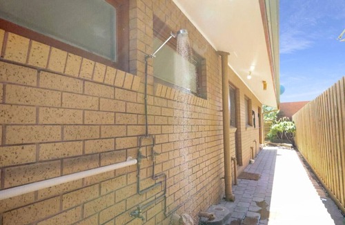 Point Lonsdale House | Waves- A minutes walk to beach, sleeps 6