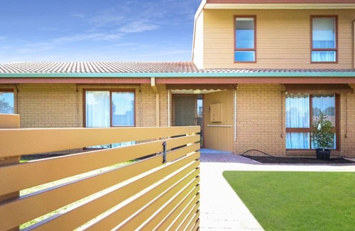 Point Lonsdale House | Waves- A minutes walk to beach, sleeps 6