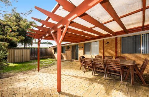Guilderton House | Waves And Moore - Beautifully presented home
