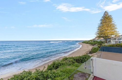 Blue Bay House | Waveshine at Blue Bay - Beachfront Bliss
