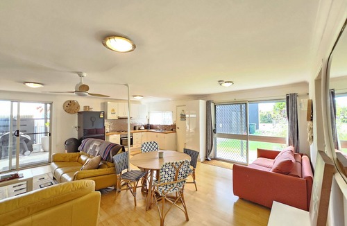 Boatswain Point House | Weekend at Bernies - The ultimate beach shack