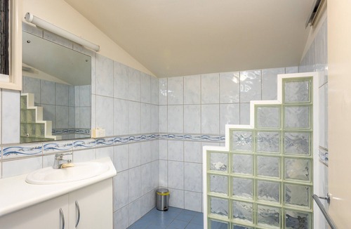 Fannie Bay Apartment | Welcome to this stunning 4BR Pet-Friendly Pool Paradise!