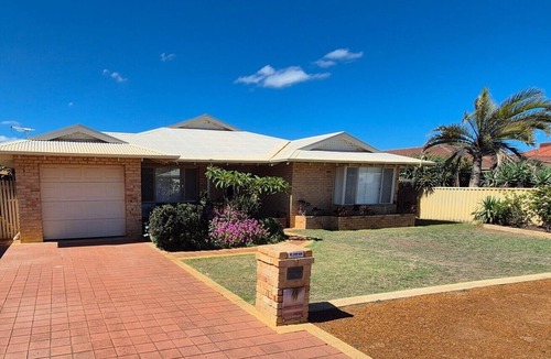 Tarcoola Beach House | Welcome to your coastal getaway! Sleeps 5, includes a work space & pet friendly