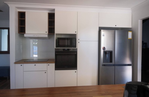 Mandurah House | Welcoming 3-Bed House with Large Backyard