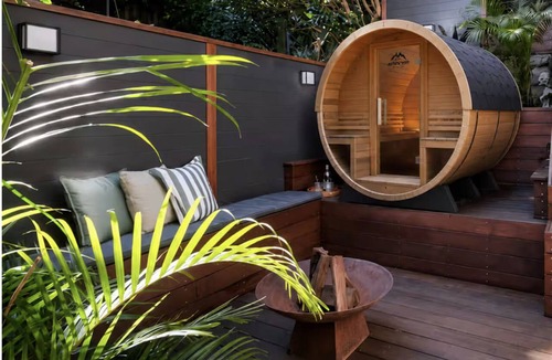 Manly House | Wellness Retreat - Sauna, Views, Lift and Location