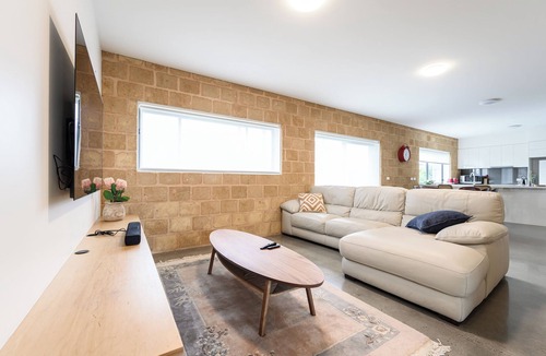 Cape Paterson House | Whales & Wombats.