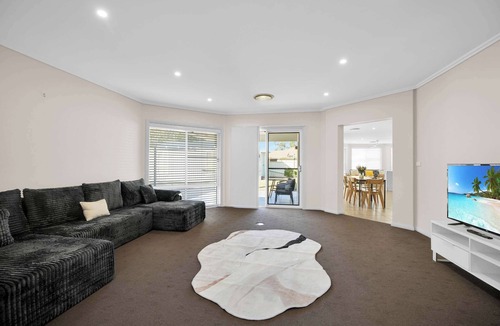 Dubbo House | Wheelers House, Family Entertainer