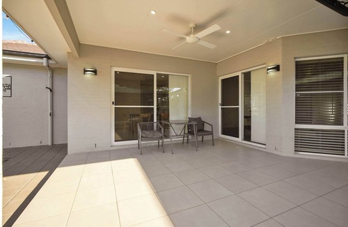 Dubbo House | Wheelers House, Family Entertainer