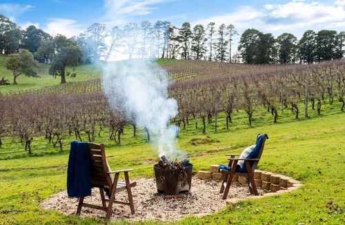Balhannah House | Whispering Vines Scenic Country Retreat with Pool