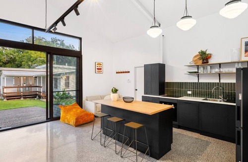 Newell House | White & Black Cockatoo by the Sea
