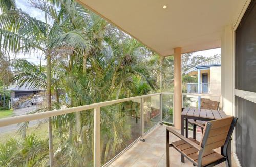 Nelson Bay House | White Horses