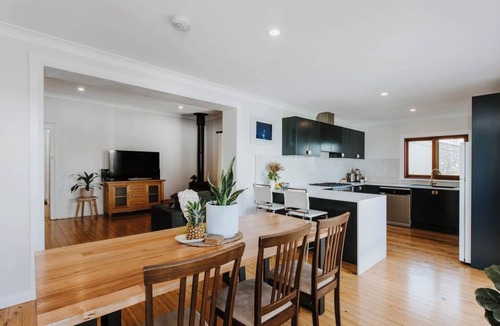 Central Mudgee Cottage | White Lavender Cottage A Mudgee Garden Escape
