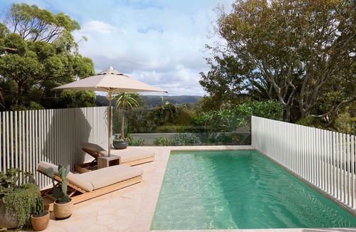 Avalon Beach House | White Rock by Contemporary Hotels