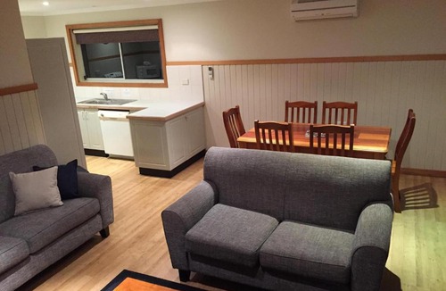 Four Mile Creek Apartment | White Sands Estate Unit 24