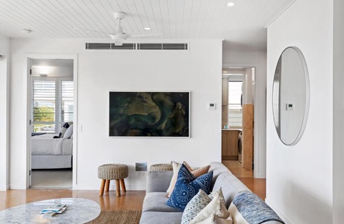 Sunshine Beach Apartment | White Sands One