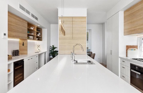 Sunshine Beach Apartment | White Sands One