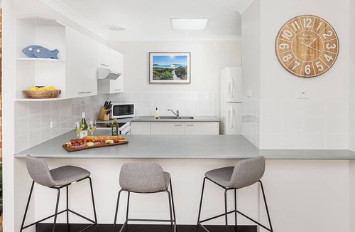 Fingal Bay House | Whitesands Hideaway - walking distance to the beach