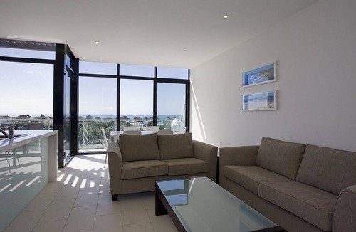 Torquay Apartment | Whitewater Apartment 208
