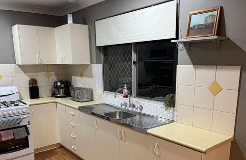 Victory Heights House | Whole house and yard in Kalgoorlie