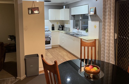 Victory Heights House | Whole house and yard in Kalgoorlie