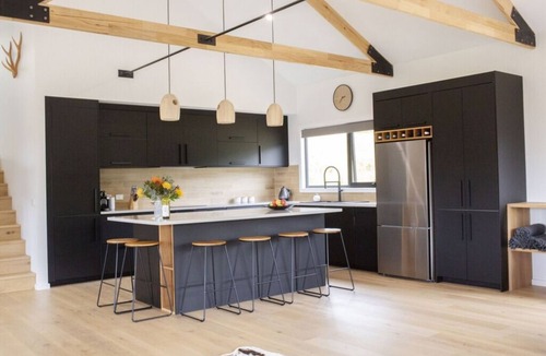 Merrijig House | Wild Fauna - Luxury at the Base of Mt Buller