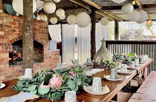 Chiltern Cabin | Willuna Farm Stay - Cosy cabin farm stay