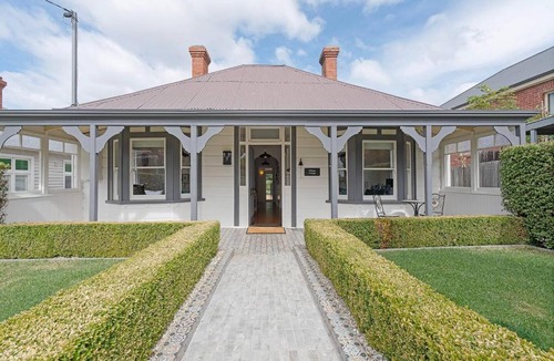 Hobart Central Business District House | Wilson Cottage - Historic Charm meets Modern Comfort
