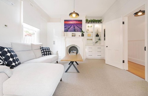 Hobart Central Business District House | Wilson Cottage - Historic Charm meets Modern Comfort