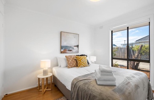 Newcomb Apartment | Wilson Executive by Geelong Short & Long Stays