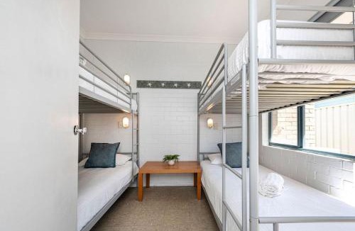 Lancelin Apartment | Windsurfer Beach Chalet 5