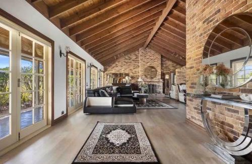 Nulkaba House | Wine Country Homestead - Spacious Retreat