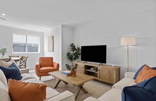 Cessnock House | Wine Down 700m walk to Cessnock CBD