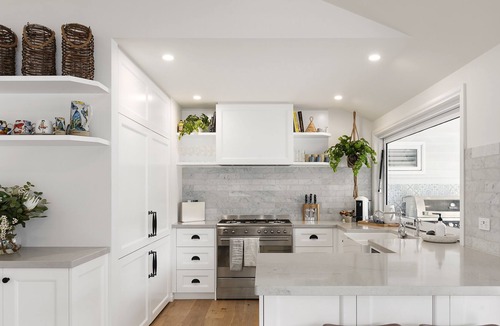 Portsea House | Without doubt, one of the most appealing settings you will find. (sleeps 10)