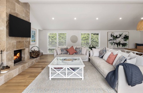 Portsea House | Without doubt, one of the most appealing settings you will find. (sleeps 10)