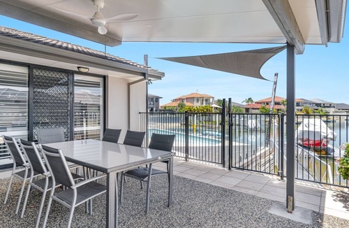 Yamba House | Witonga Waters - Pet Friendly Luxury Waterfront Escape with Pool & Pontoon - Holiday Yamba