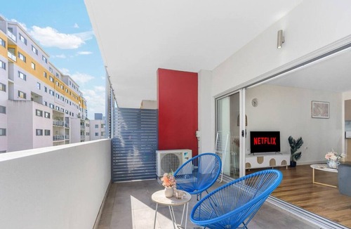 Wolli Creek Apartment | Wolli Creek central 2B&fully equipped