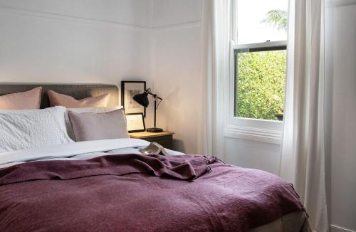 Daylesford House | Wombat Hill Cottage- central Daylesford retreat