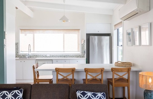 Narrawallee House | Wonky Pine Beach House