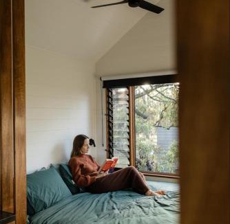 Vacy House | Wood-fired Hot Tub & Sauna, Tiny Cabin in Hunter Valley
