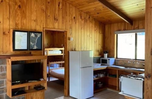 Bournda Cabin | Woodbine Park Eco Cabin 20