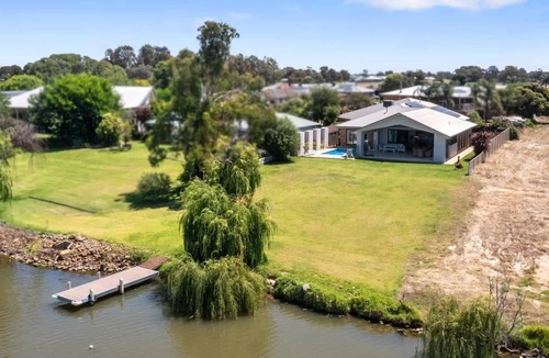 Yarrawonga House | Woodbine Waters