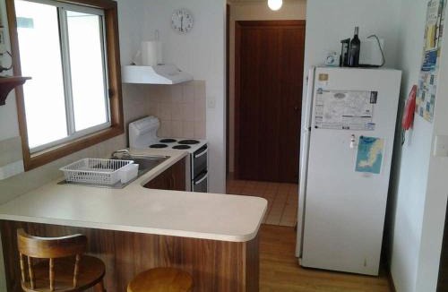 Dalrymple House | Wool Bay Retreat - quiet location!