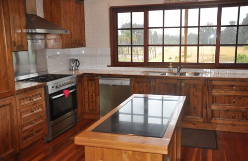 Pokolbin Cabin | Woolshed Hill Estate
