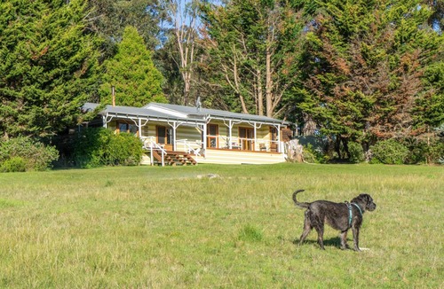 Shadforth House | Wooshwood: Enchanting rural getaway, pet friendly