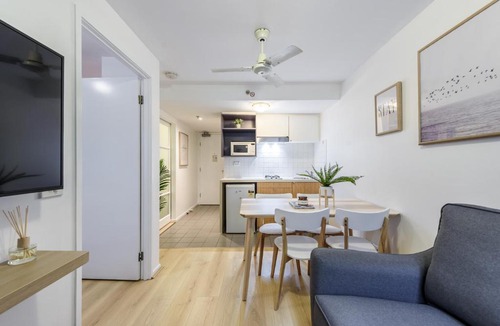 Melbourne Central Business District Apartment | WOW Apartment on Flinders