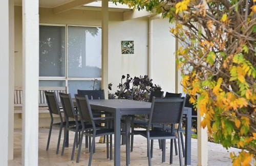 Orange House | Wren Hill - Dreamy Home with Spectacular Views