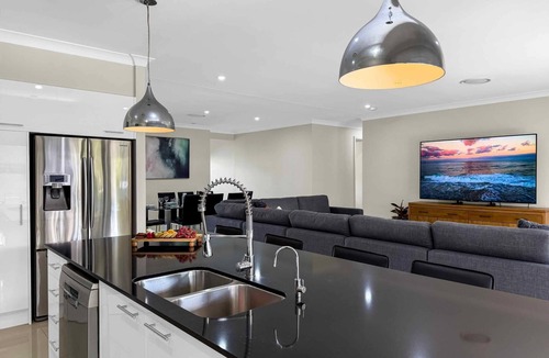 Abernethy House | Wrenwood - Your gateway to Wine Country