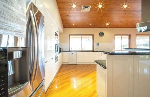 Wyee House | Wyee Farm Stay - Family Escape - Sleeps 12 in Wyee