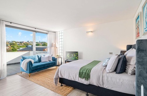 Bondi Beach Apartment | XQ Collection La Casa De Frida - Modern Studio with Balcony